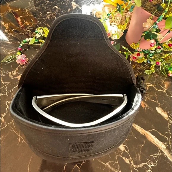 EUC Bolle Children’s Pirahna Jr Sunglasses with case - Picture 7 of 16